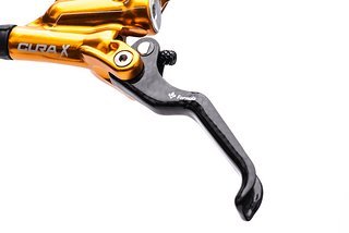 Die neue Formula Cura X Bremse ist 34 g leichter als das Original Die neue Formula Cura X Bremse ist 34 g leichter als das Original
