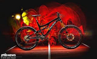 Das Datenblatt des Pivot Firebird sieht vielversprechend aus: 170 mm Federweg, 27,5" Laufräder und eine moderne Geometrie Das Datenblatt des Pivot Firebird sieht vielversprechend aus: 170 mm Federweg, 27,5" Laufräder und eine moderne Geometrie