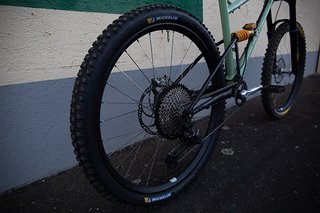 Eine moderne Geometrie ganz nach dem Geschmack der Enduro-Kundschaft
