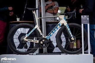 Am Stand von Scott wurde das Scott Foil RC-Rennrad von Safa Brian ausgestellt. Die schicke Custom-Lackierung fanden wir gelungen.