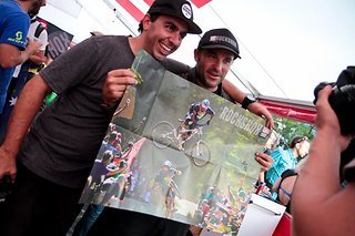 SRAM PR-Mann Simon Cittati mit Sven Martin und einem originalen Martin-Shot