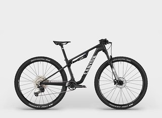 Das Canyon Lux World Cup ist das XC Fully für die Pokalsieger von morgen. Das Canyon Lux World Cup ist das XC Fully für die Pokalsieger von morgen.