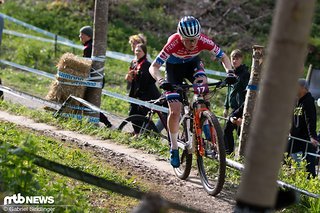 Mit viel Mut stürmte Puck Pieterse im U23-Feld der Damen zu Beginn des Rennens an die Spitze und versuchte die Kontrahentinnen abzuhängen