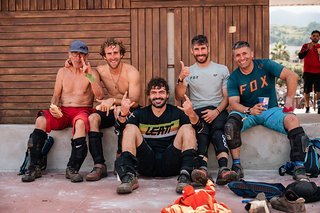 Kurzer Stopp in Porto da Cruz bevor es wieder 1.500 hm gen Himmel ging, um die letzten beiden Stages des Tages in Angriff zu nehmen.