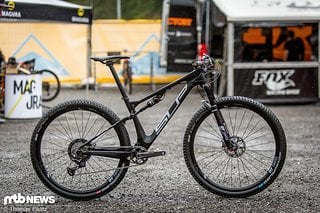 Das überarbeitete Fully Superior Team XF 29 Issue R soll sich auf den Cross-Country-Strecken dieser Welt zuhause fühlen Das überarbeitete Fully Superior Team XF 29 Issue R soll sich auf den Cross-Country-Strecken dieser Welt zuhause fühlen