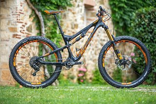 160 mm Federweg, breite Plus-Reifen: Das Scott Genius LT Plus 2016