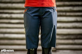 Die Leatt Shorts MTB 2.0 Women fällt etwas klein aus und hat einen niedrigen Bund.