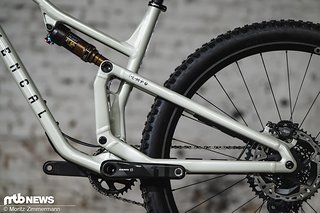 Das Commencal Tempo setzt auf einen Hinterbau mit virtuellem Drehpunkt Das Commencal Tempo setzt auf einen Hinterbau mit virtuellem Drehpunkt