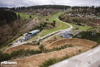 Das Kurvenparadies sieht unwirklich symmetrisch aus – leider konnten wir vor Ort noch nicht hinabfräsen.