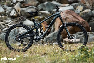 Das neue Trek Slash Gen 6 setzt zwar auf viele Features des bekannten Vorgängers, unterscheidet sich optisch jedoch recht deutlich