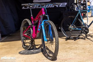 Nicht weniger hübsche Bikes gab es unter anderem von Salsa zu sehen.