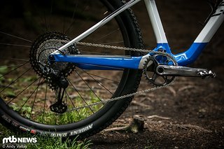 Van der Poel ist wie alle Shimano-Piloten bei der WM auf der neuen XTR unterwegs Van der Poel ist wie alle Shimano-Piloten bei der WM auf der neuen XTR unterwegs