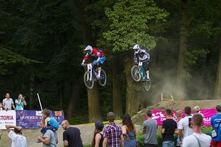 Simon Waldburger bereitet sich auf das Überholmanöver für den 3. Platz vor Simon Waldburger bereitet sich auf das Überholmanöver für den 3. Platz vor
