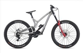 Mit 5.500 € ist das Commencal Supreme DH XS nicht gerade günstig Mit 5.500 € ist das Commencal Supreme DH XS nicht gerade günstig