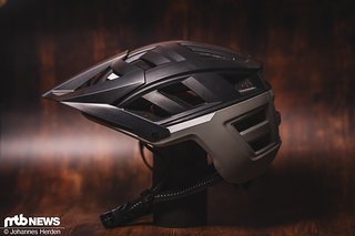 Der Crivit MTB-Helm möchte mit sinnvollen Features überzeugen und kostete 10 € im Angebot – UVP war 29,99 €.