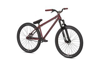 Das NS Bikes Metropolis setzt auf einen schicken Stahlrahmen und ist für 2021 noch leichter geworden.