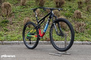 Das Bike ist in fast allen Punkten identisch zum Serienmodell ausgestattet