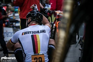 Jubel über Platz 10
