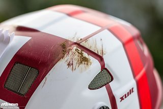 Crash: Am Helm sind die Spuren überschaubar, an meinem Körper leider nicht