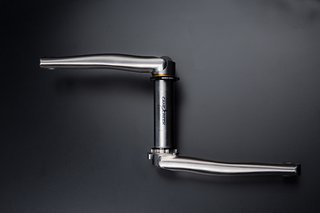 Die neue Cane Creek eeWings-Kurbel besteht komplett aus Titan und soll bei einem ähnlichen Gewicht um einiges widerstandsfähiger als aktuelle Carbon-Kurbeln sein. Die neue Cane Creek eeWings-Kurbel besteht komplett aus Titan und soll bei einem ähnlichen Gewicht um einiges widerstandsfähiger als aktuelle Carbon-Kurbeln sein.
