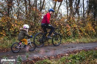 Zugseile, die mit der Hand genutzt werden, eignen sich am besten für Fahranfänger*innen und kleine Rampen.