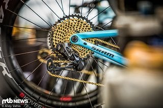 Die SRAM eTap Eagle-Schaltung hat sich seit dem ersten Prototyp beim XC World Cup in Südafrika deutlich verändert und sieht nun reif für die Produktion aus.