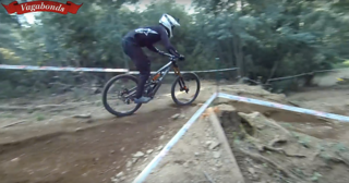 Cannondale-Profi Matt Simmonds ist nicht nur als World Cup-Fahrer gelistet, sondern scheint auch eifrig ein neues Bike zu testen Cannondale-Profi Matt Simmonds ist nicht nur als World Cup-Fahrer gelistet, sondern scheint auch eifrig ein neues Bike zu testen