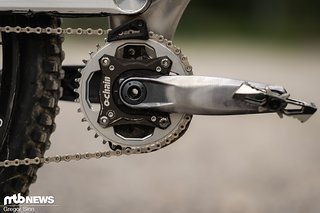 Ein O-Chain soll auch hier den Pedalrückschlag reduzieren.