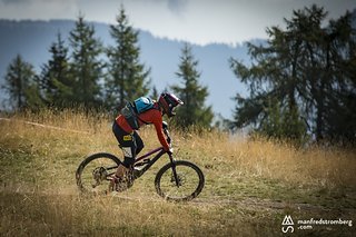 Eine der offenen Kurven im Anlieger-Paradies am Kronplatz Eine der offenen Kurven im Anlieger-Paradies am Kronplatz