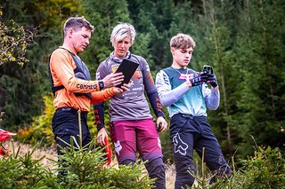 Als Trainer konnte neben Ronny Quittschalle (links) sogar World Cup-Ass Nina Hoffmann (mitte) gewonnen werden. Als Trainer konnte neben Ronny Quittschalle (links) sogar World Cup-Ass Nina Hoffmann (mitte) gewonnen werden.