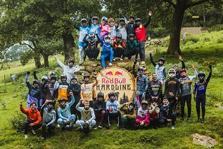 Alle Teilnehmerinnen und Teilnehmer der diesjährigen Red Bull Hardline Alle Teilnehmerinnen und Teilnehmer der diesjährigen Red Bull Hardline