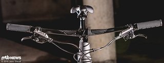 An der von uns getesteten Elite-Version des Cambers kommen zahlreiche Specialized-eigenen Anbauteile zum Einsatz