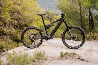 Das zweite K.I.S.-Bike stammt selbstverständlich von Liteville und ist elektrisch unterwegs. Das zweite K.I.S.-Bike stammt selbstverständlich von Liteville und ist elektrisch unterwegs.