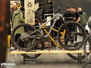 Bei Sour Bicycles aus Dresden gab es die Evolution des erstmals auf der Bespoked gezeigten Stahl-Fullys zu sehen.
