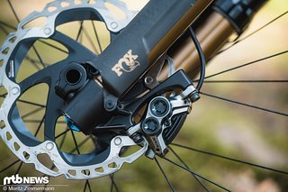 Die Gabel ist für 200 mm Bremsscheiben ausgelegt
