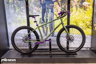 Na, wer wird da von euch schwach? Hier gibt's Purple und CNC en masse. Na, wer wird da von euch schwach? Hier gibt's Purple und CNC en masse.