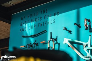 Kommt mit rein – wir haben uns bei Propain umgeschaut.