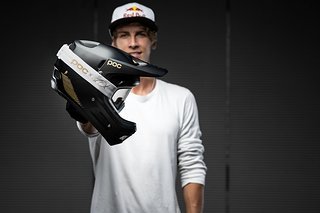 Fabio ist mittlerweile so erfolgreich, dass er neben seiner eigenen Klamottenkollektionen auch Signature-Modelle mit mehreren Firmen anbietet Fabio ist mittlerweile so erfolgreich, dass er neben seiner eigenen Klamottenkollektionen auch Signature-Modelle mit mehreren Firmen anbietet