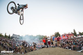 Whip Off Winterberg 2017: Erik Fedko sorgte bei jedem Flug für enormen Jubel - kein Wunder! Whip Off Winterberg 2017: Erik Fedko sorgte bei jedem Flug für enormen Jubel - kein Wunder!