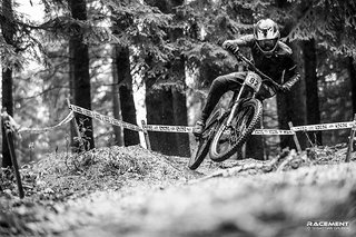 Simon Mauerer (SRAM Young Guns Racing) Simon Mauerer (SRAM Young Guns Racing)