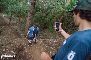 Mr. GoPro nutzt gerne auch andere technische Hilfsmittel, um jeden Zentimeter der Stage zu dokumentieren. Mr. GoPro nutzt gerne auch andere technische Hilfsmittel, um jeden Zentimeter der Stage zu dokumentieren.