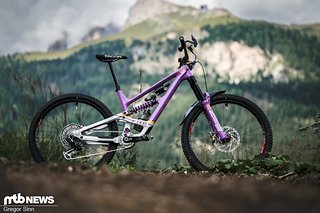 Das auffälligste Rad der Enduro-WM hat sicherlich Christian Textor am Start.