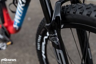 Die RockShox SID Ultimate SL bietet 100 mm Federweg
