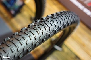 Schneller Renner: der neue Kenda Booster Pro soll seinem Namen alle Ehre machen und zu den schnellsten Reifen im XC-Segment gehören Schneller Renner: der neue Kenda Booster Pro soll seinem Namen alle Ehre machen und zu den schnellsten Reifen im XC-Segment gehören