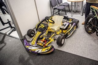 Vielen Dank an den netten Herrn, bei dem ich mein vorzügliches Eurobike-Fortbewegungsmittel kurzfristig parken konnte.