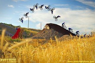 Ethen Roberts mit der MTB Triple Flip Weltpremiere Ethen Roberts mit der MTB Triple Flip Weltpremiere
