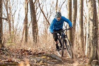 Das Zaskar LT richtet sich vor allem an Einsteiger, die günstig zu einem voll Trail-tauglichen Rad kommen möchten. Das Zaskar LT richtet sich vor allem an Einsteiger, die günstig zu einem voll Trail-tauglichen Rad kommen möchten.