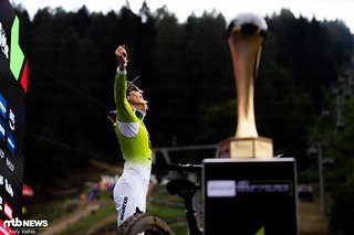 Jackson Goldstone ist damit neuer Führender im Gesamtklassement und war darauf mit einem Custom-Speedsuit offensichtlich gut vorbereitet.