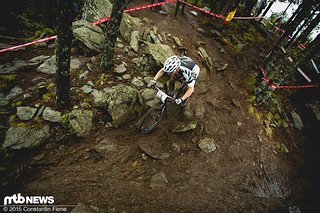 Anton Cooper war gleich an der Spitze zu finden. Der Neuseeländer setzte bei diesen Bedingungen auf zwei Nobby Nic-Reifen.
