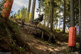 Der Halt auf den Pedalen ist extrem gut, Klickpedal-Feeling stellt sich ein